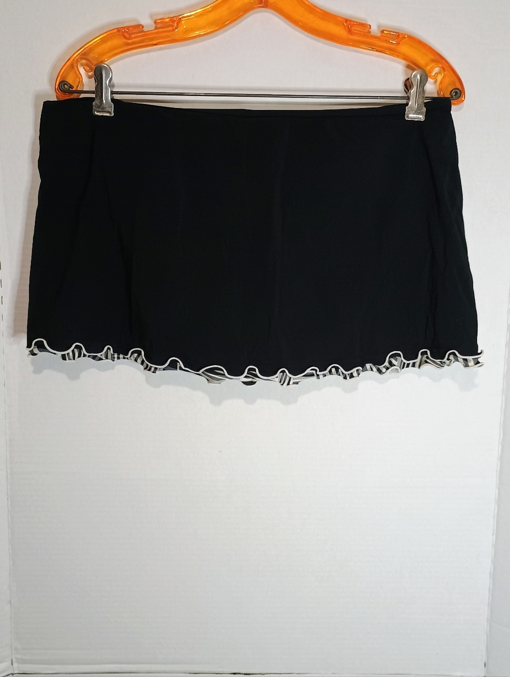 Profile Black & White Patterned Tankini Top with Matching Swim Skirt Size 12 - Picture 6 of 9
